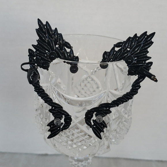 Vintage silver color rhinestone earrings - Picture 2 of 4